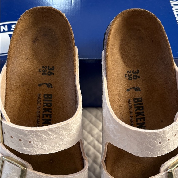 Birkenstock Arizona Sandal in Eggshell Leopard Print - Picture 4 of 10